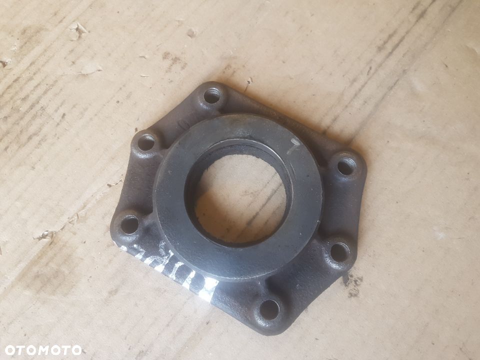 FS LUBLIN 3Mi DZT Pasagon Lublinek flansza kołnierz mocujący uszczelniający półoś tylnego mostu - 2