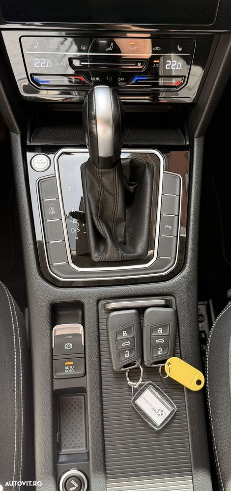 Volkswagen Passat 2.0 TDI DSG Comfortline - 25