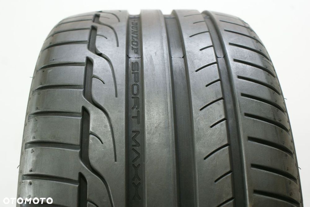 235/30R19 DUNLOP SPORT MAXX RT , 7mm . - 1