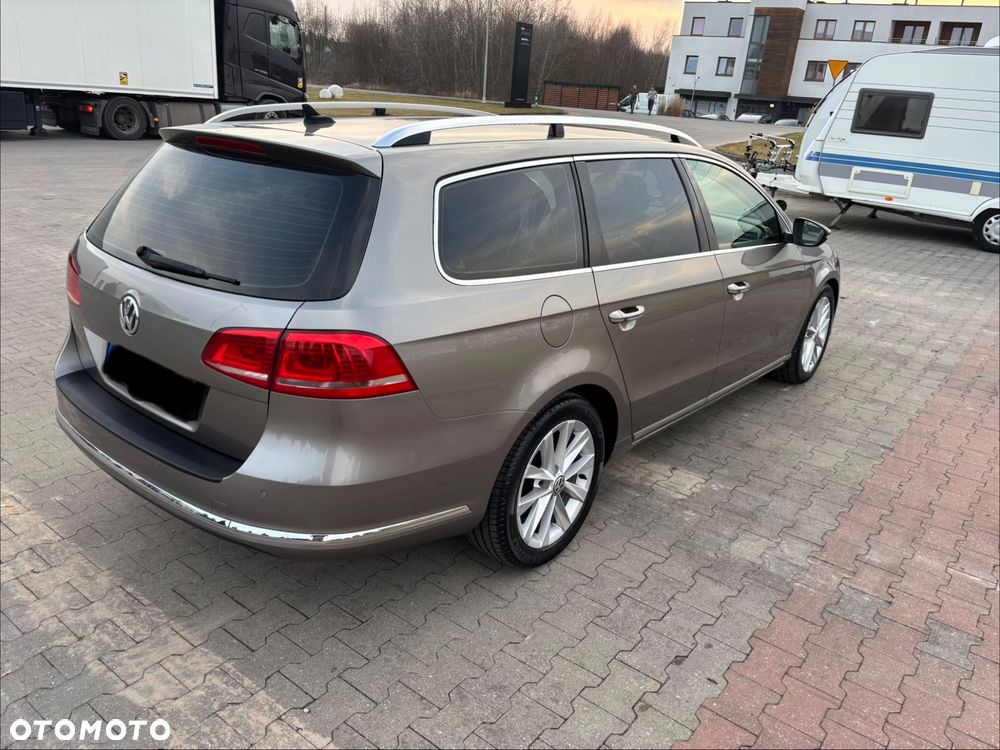 Volkswagen Passat 2.0 TDI Highline DSG - 2