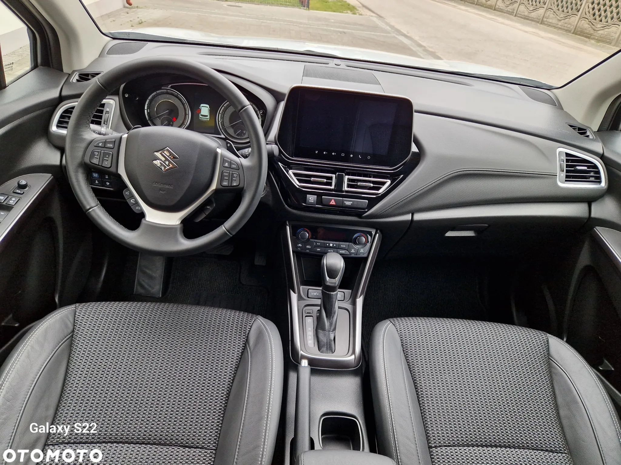 Suzuki SX4 S-Cross 1.5 DualJet Hybrid Premium Plus SP AGS - 13