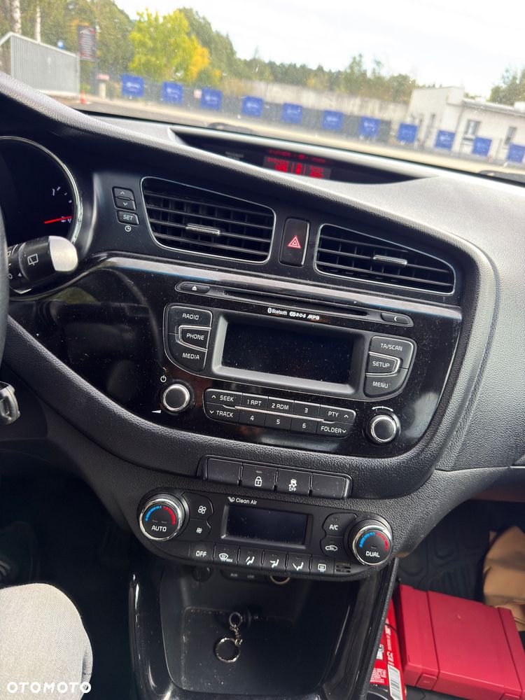 Kia Ceed 1.6 CRDi 128 Platinum Edition - 10