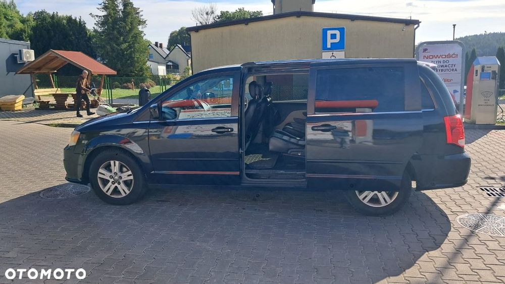 Dodge Grand Caravan - 6