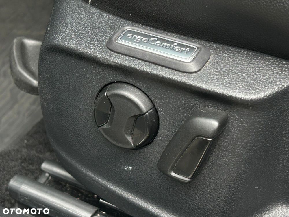 Volkswagen Passat 2.0 TDI EVO Elegance DSG - 35