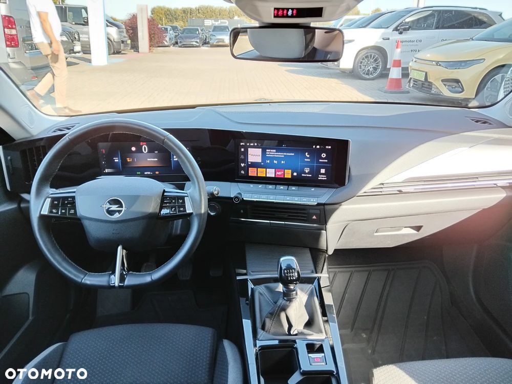 Opel Astra 1.2 T Edition S&S - 8