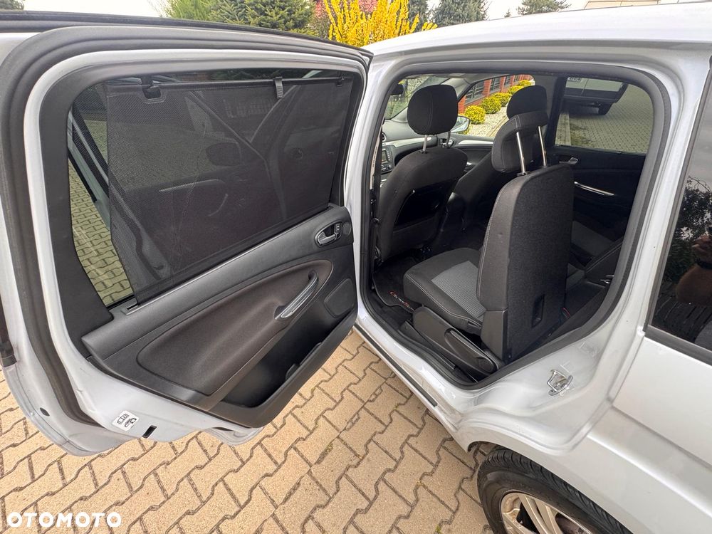 Ford S-Max - 28
