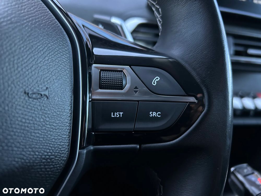 Peugeot 3008 1.5 BlueHDi Allure Pack S&S EAT8 - 25
