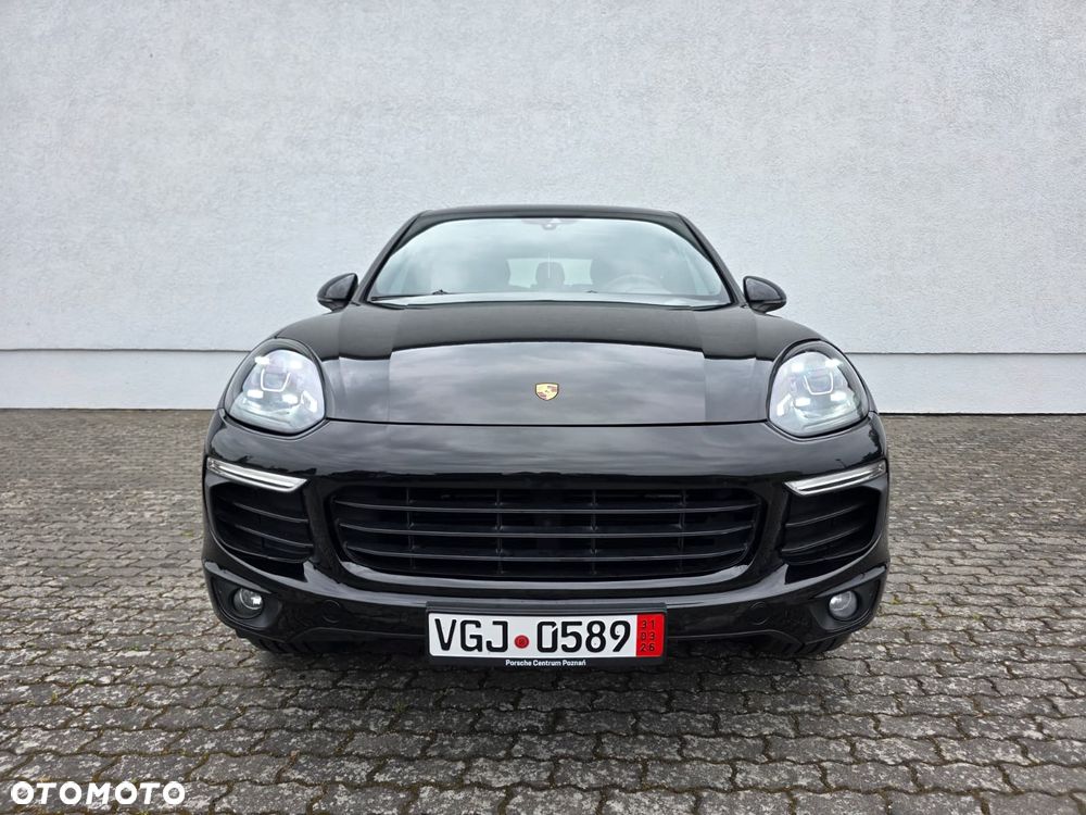 Porsche Cayenne Standard - 1
