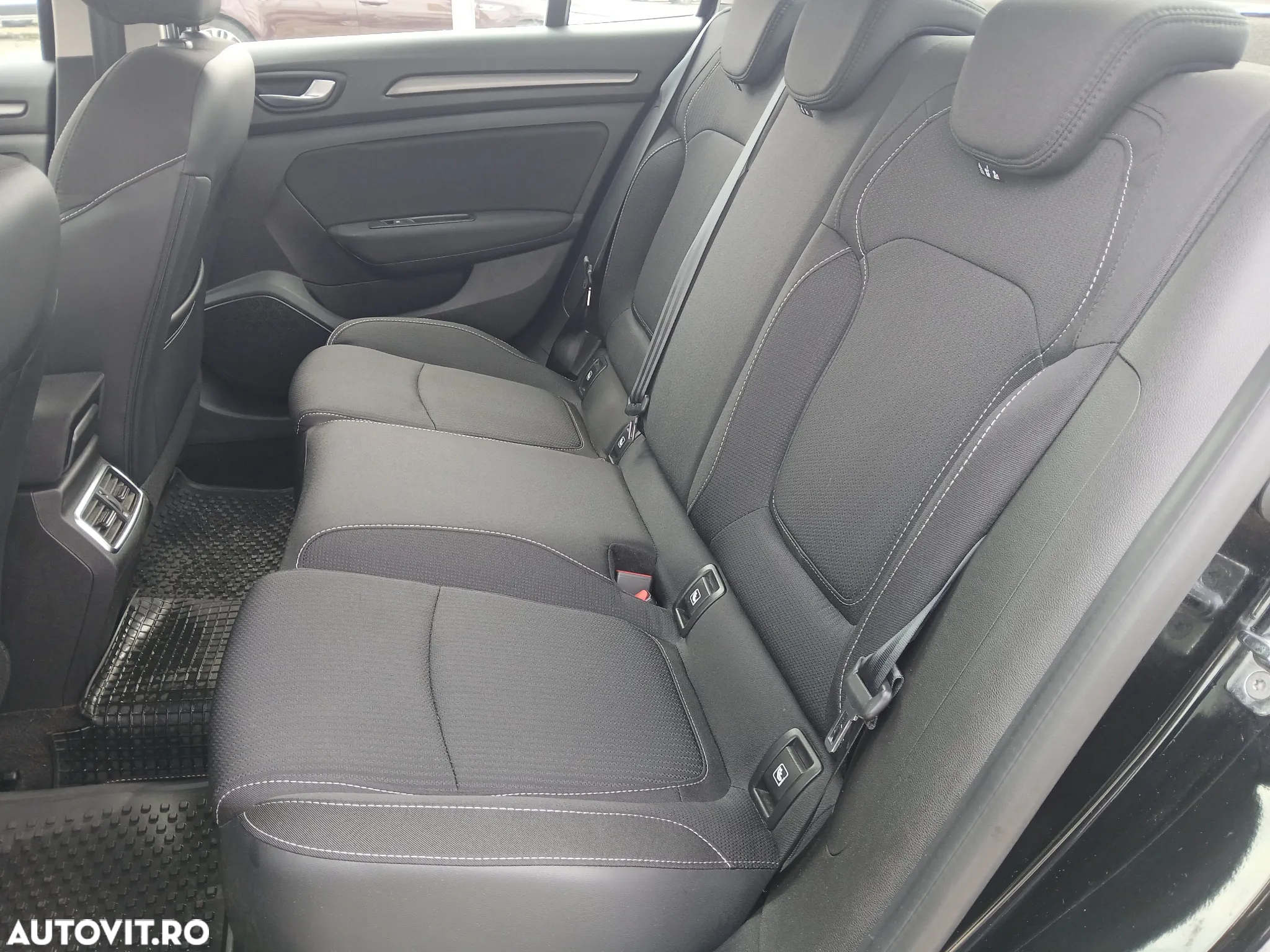 Renault Megane TCe 114 GPF Zen - 8