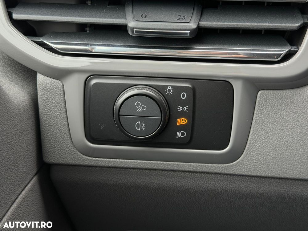 Volkswagen Caravelle 2.0 TDI 146 kW LR Comfortline DSG 4M - 26