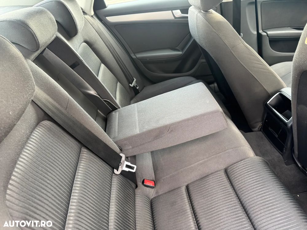 Audi A4 2.0 TDI B8 - 27