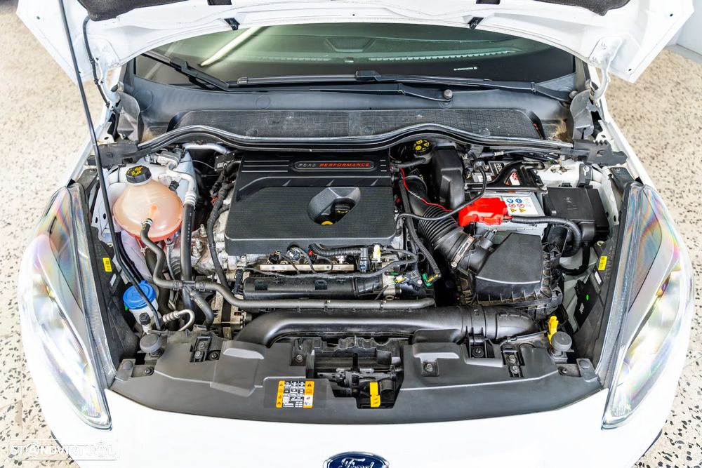 Ford Fiesta 1.5 EcoBoost ST - 39