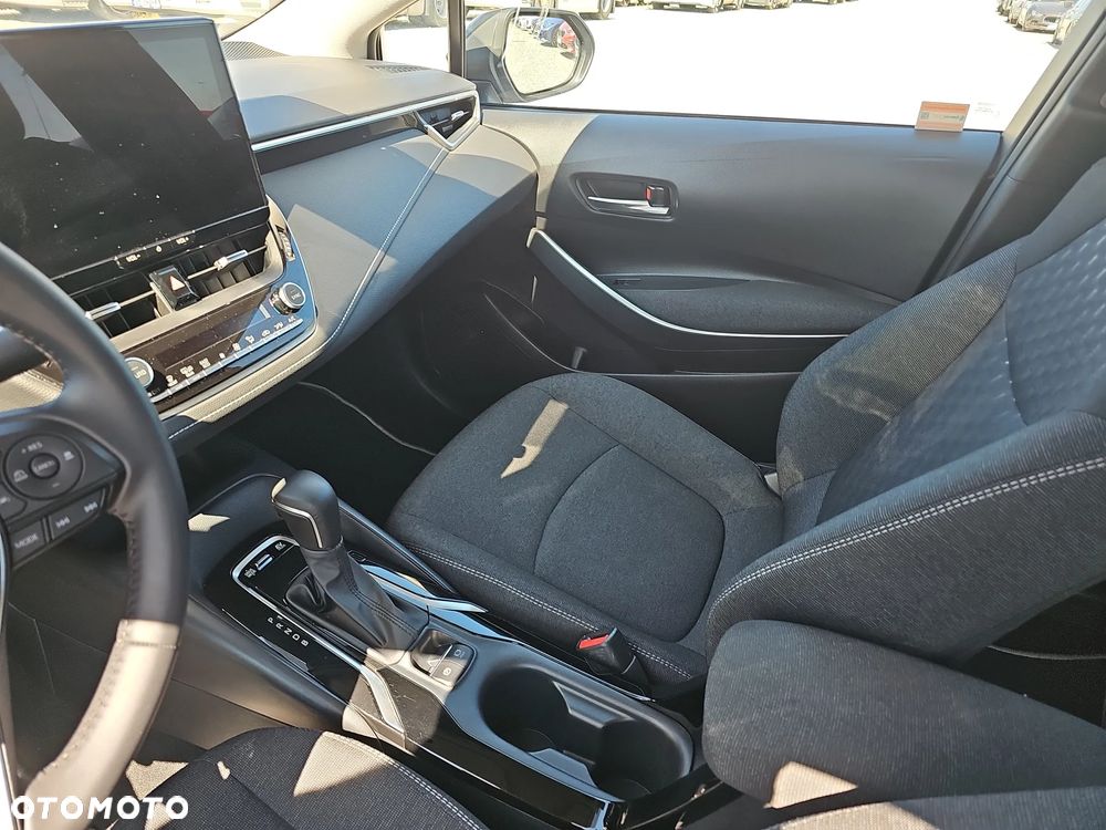 Toyota Corolla 1.8 Hybrid Comfort - 17