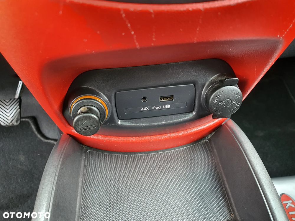 Kia Soul 1.6 CVVT Black Collection - 25