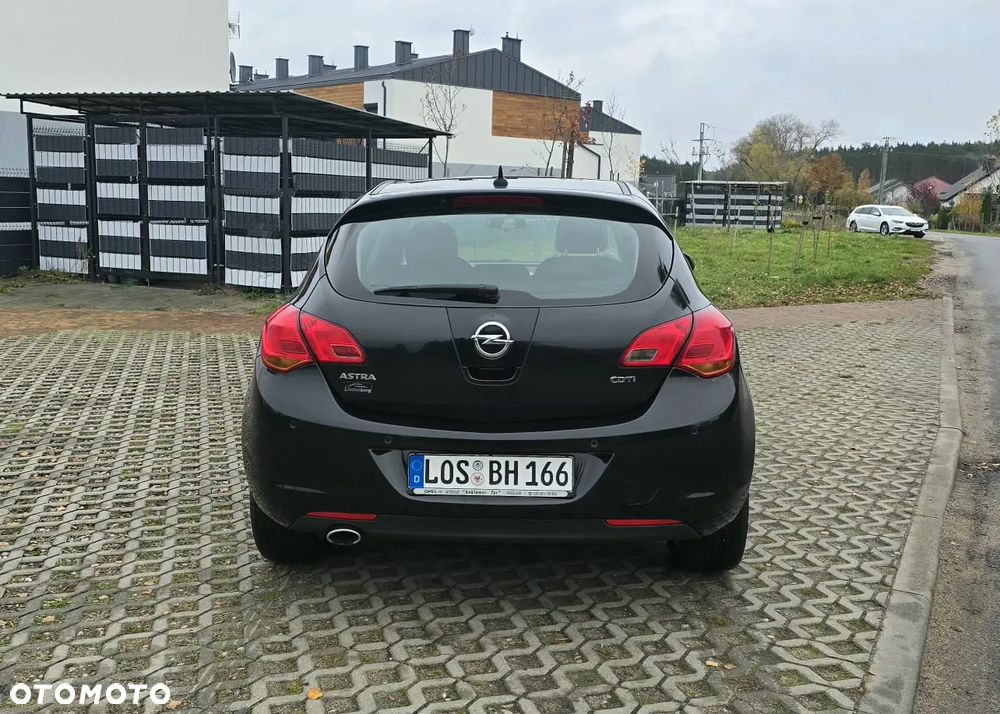 Opel Astra 2.0 CDTI DPF Automatik Design Edition - 6
