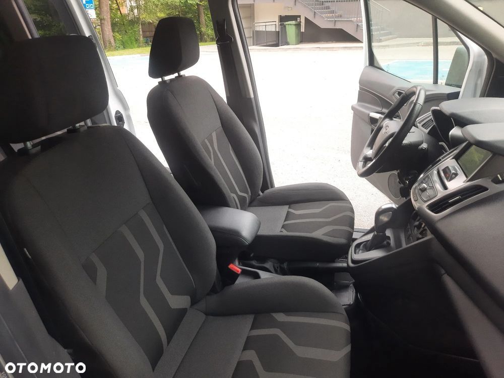 Ford Tourneo Connect Grand - 16