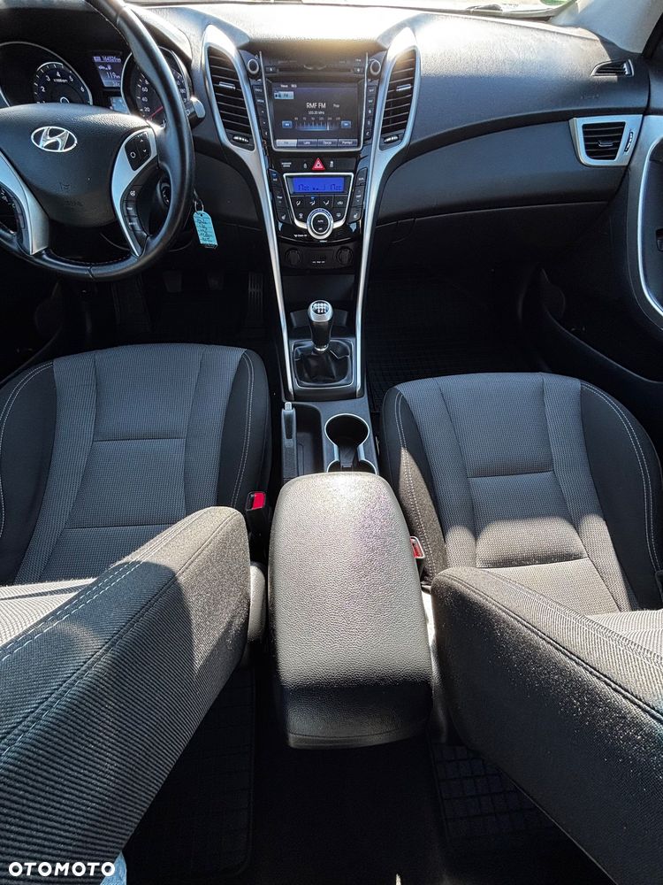 Hyundai i30 1.4 Intro Edition - 26