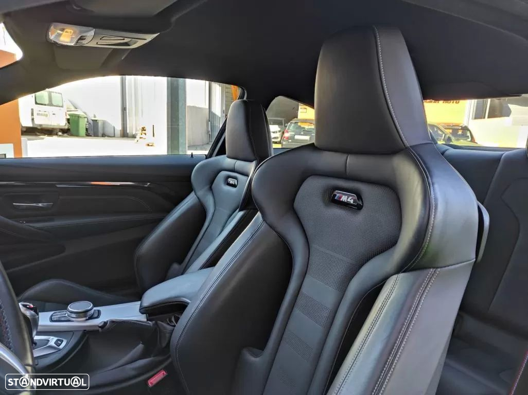 BMW M4 Coupe DKG Competition - 17