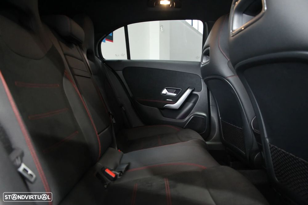 Mercedes-Benz A 250 e 8G-DCT AMG Line - 24