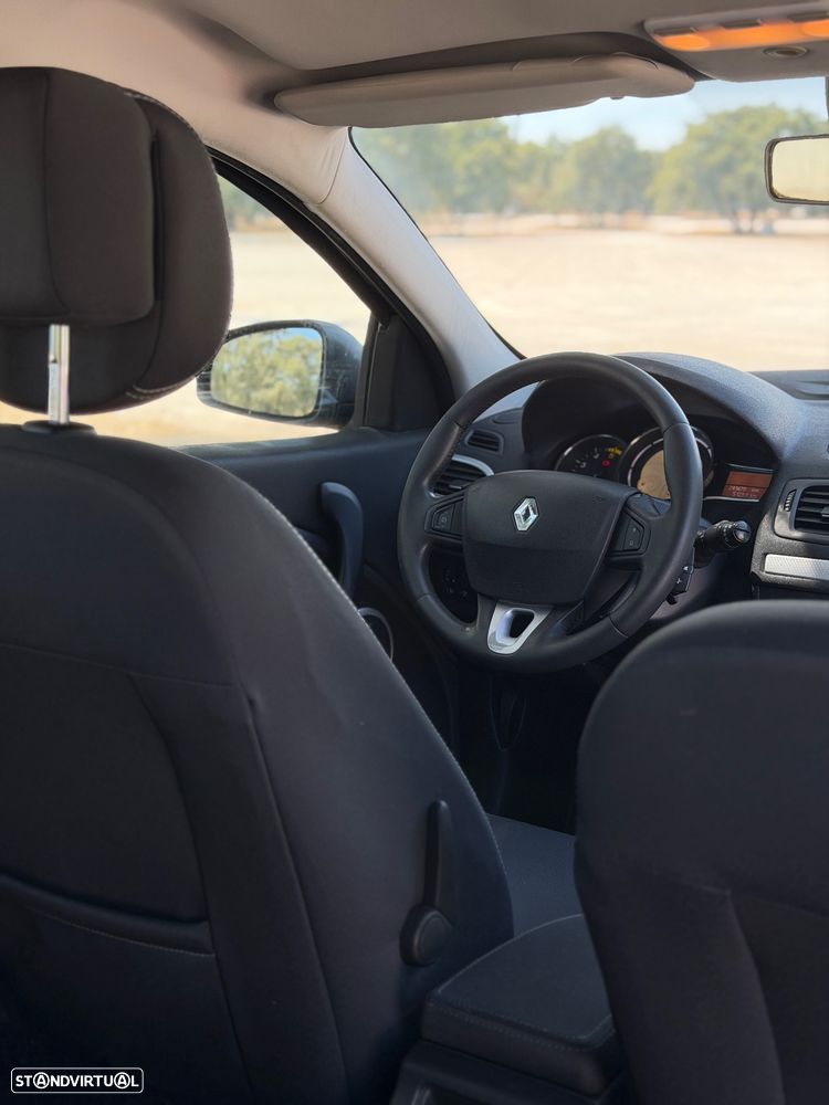 Renault Mégane 1.5 dCi Dynamique - 9