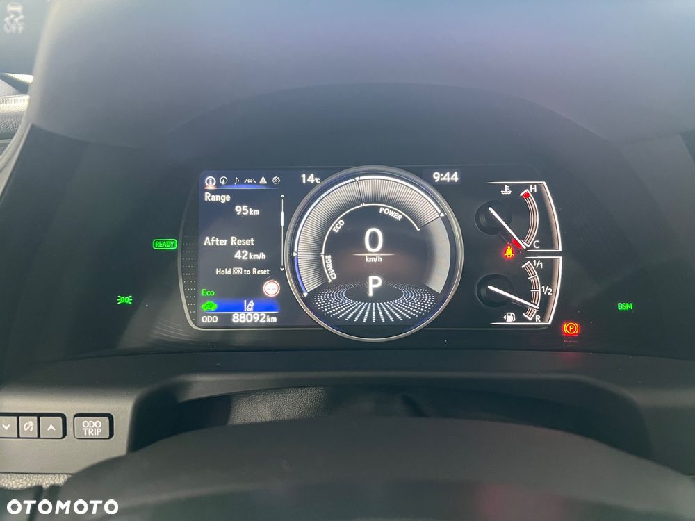 Lexus ES 300h Business Edition + - 26