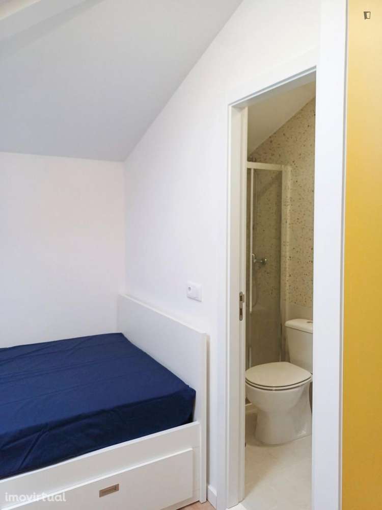 Estúdio - localizado em Montes Claros Coimbra - Grande imagem: 4/7