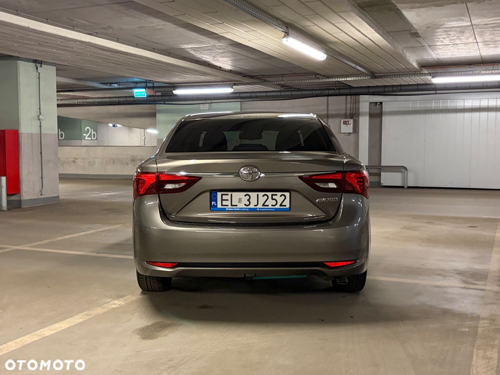 Toyota Avensis 2.0 D-4D Premium - 15
