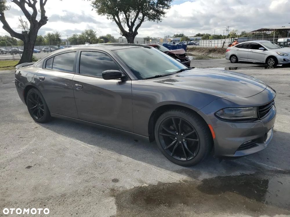 Dodge Charger 3.6 SXT AWD - 2