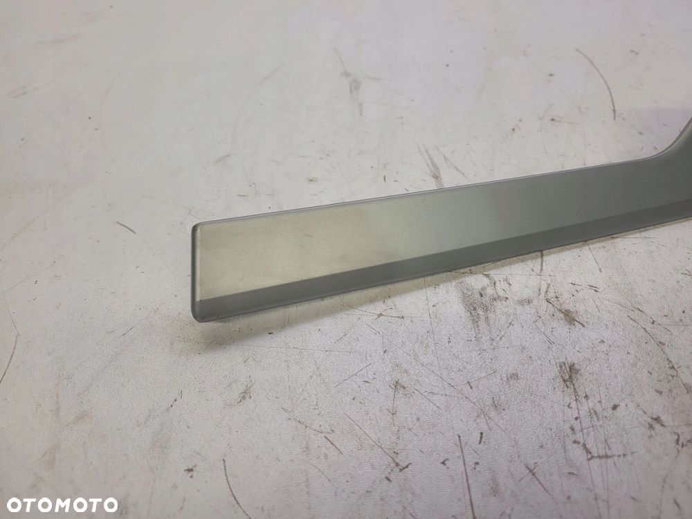 DEKOR LISTWA DRZWI PRAWY TYŁ AUDI A4 B9 8W0867420 - 2