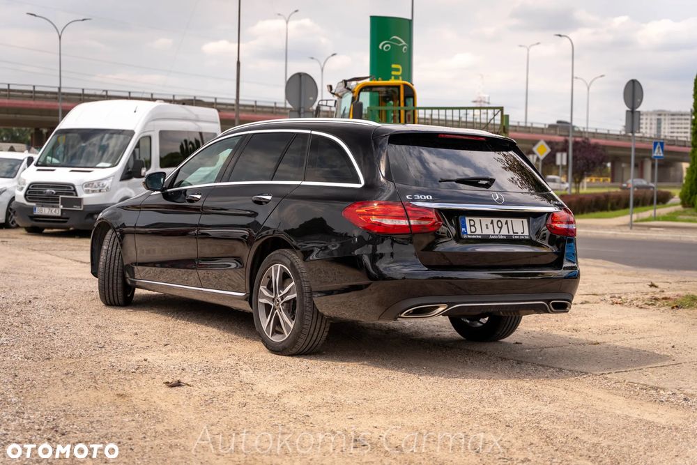 Mercedes-Benz Klasa C 300 9G-TRONIC - 10