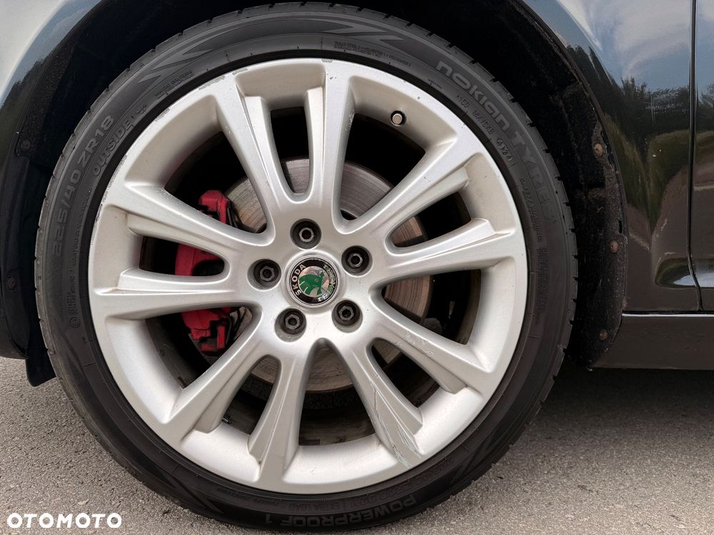 Skoda Octavia 2.0 TDI DPF RS DSG - 14