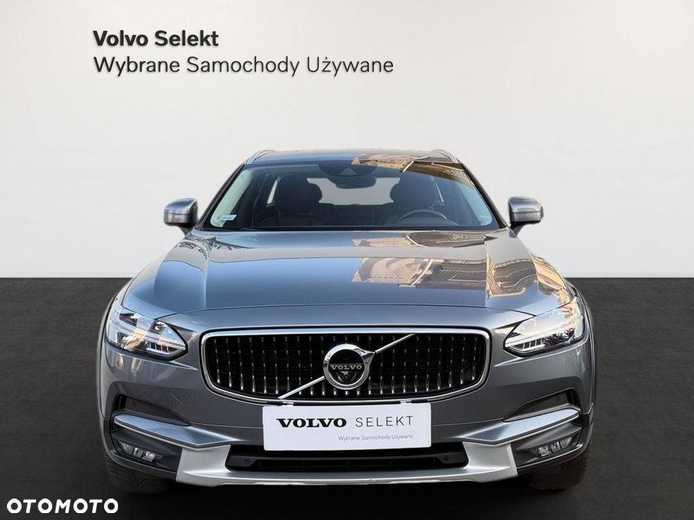 Volvo V90 Cross Country - 2