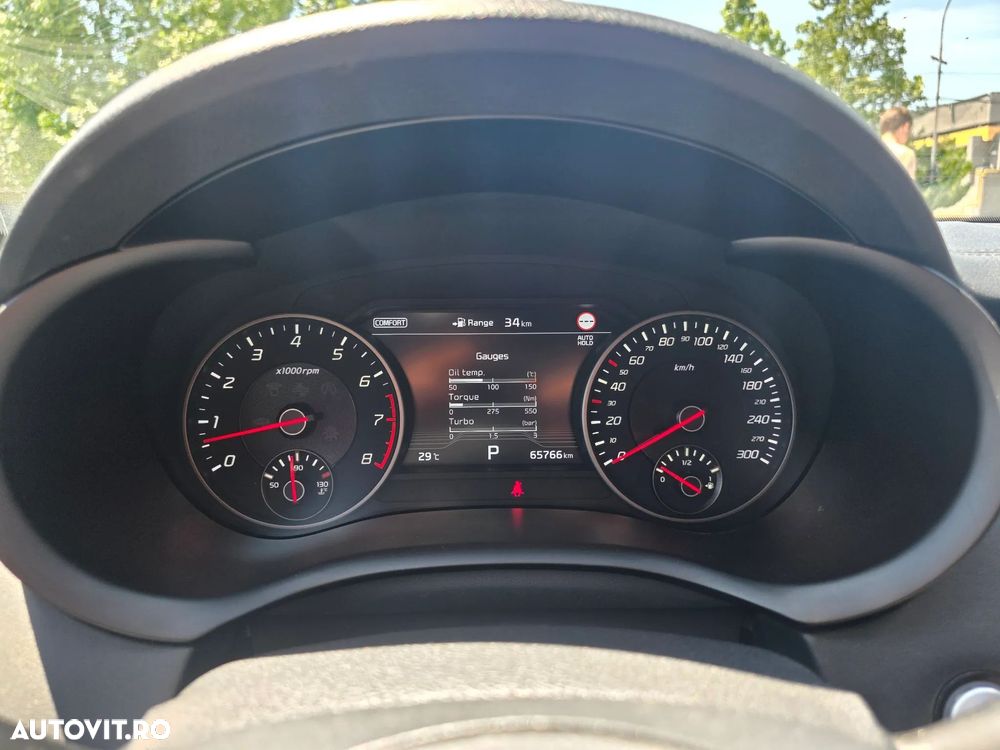 Kia Stinger - 4