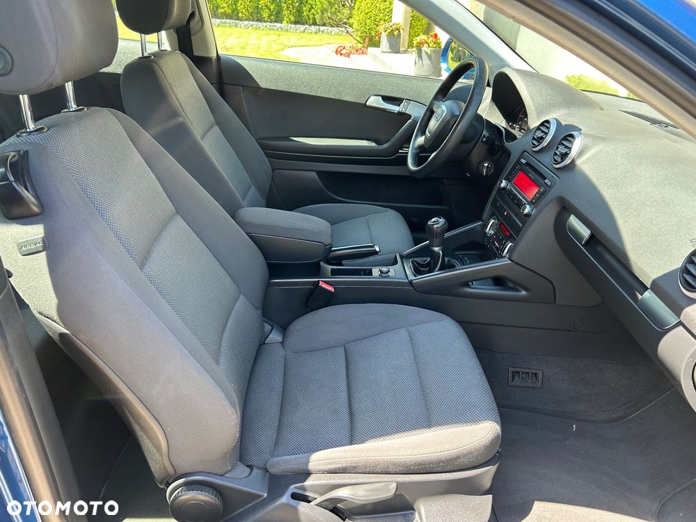 Audi A3 3-drzwiowe 1.6 Attraction - 35