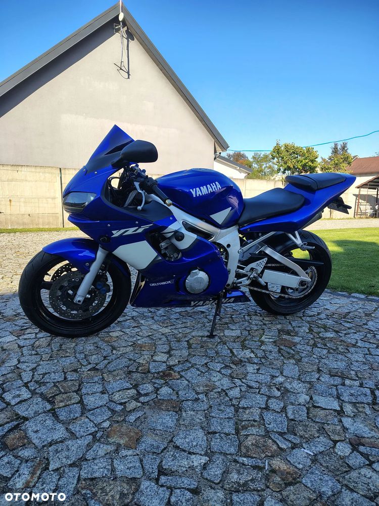Yamaha R6