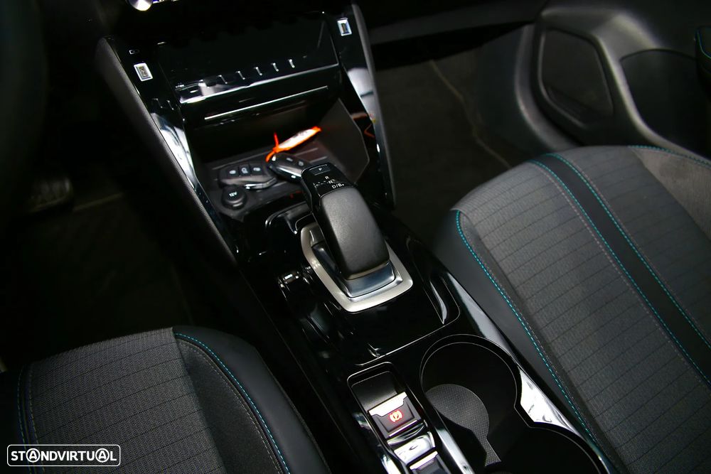 Peugeot e-208 Allure - 10