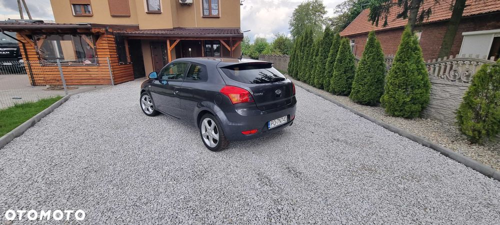 Kia ProCeed - 2