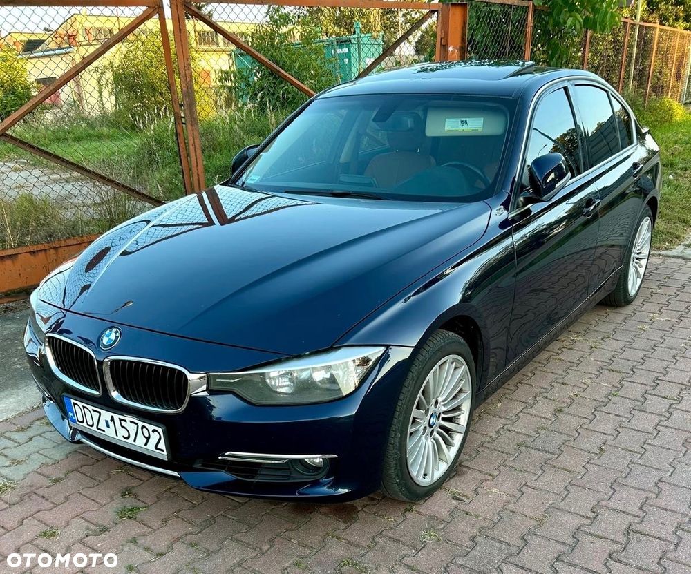 BMW Seria 3 328i Luxury Line - 1