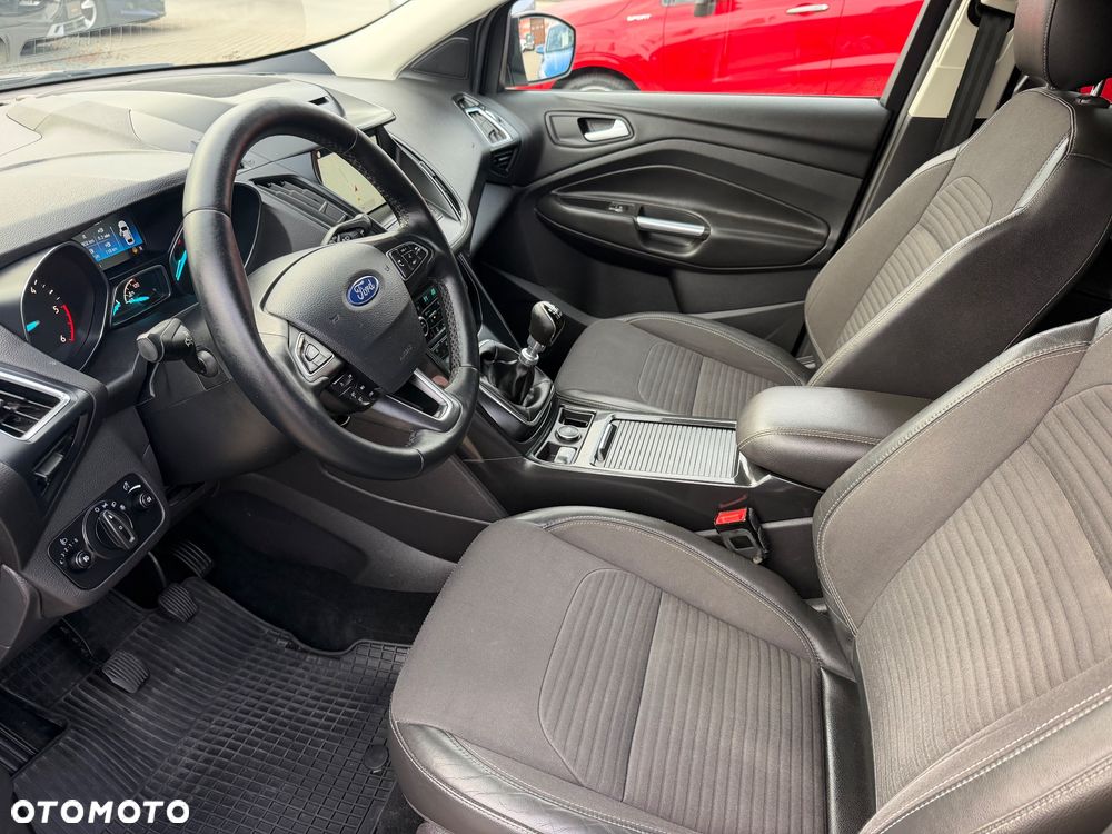 Ford Kuga 2.0 TDCi 2x4 Titanium - 12