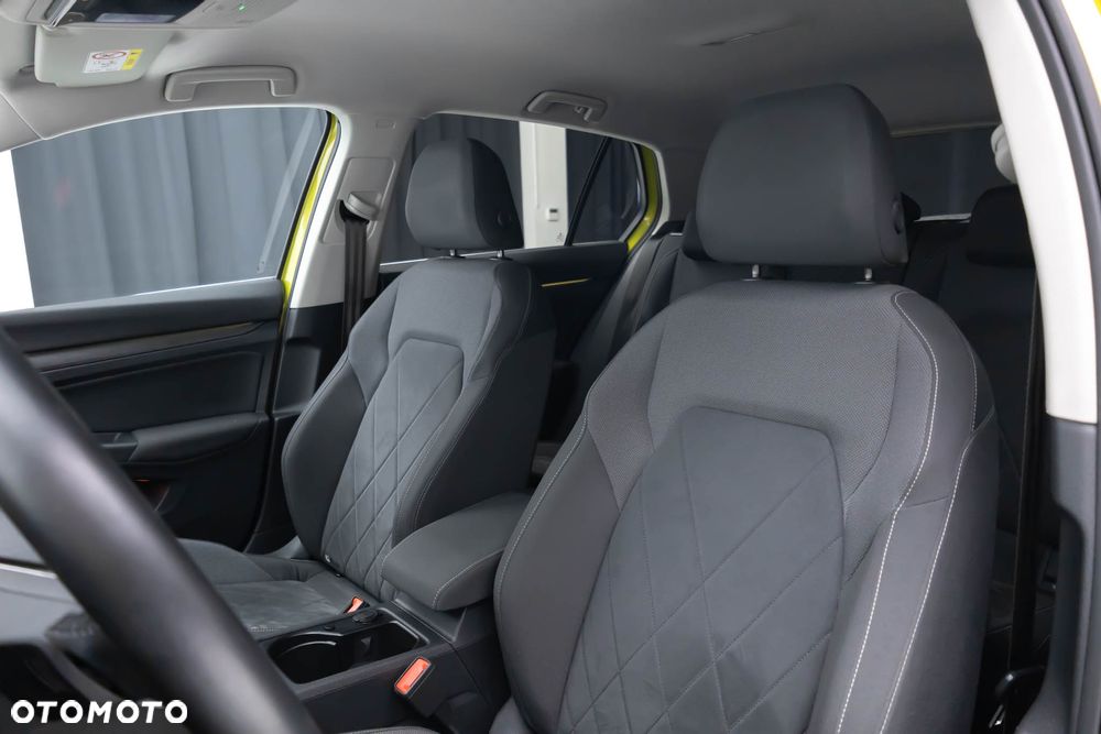 Volkswagen Golf - 21