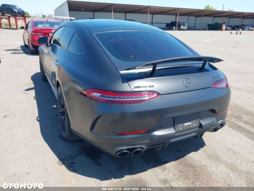 Mercedes-Benz AMG GT - 4