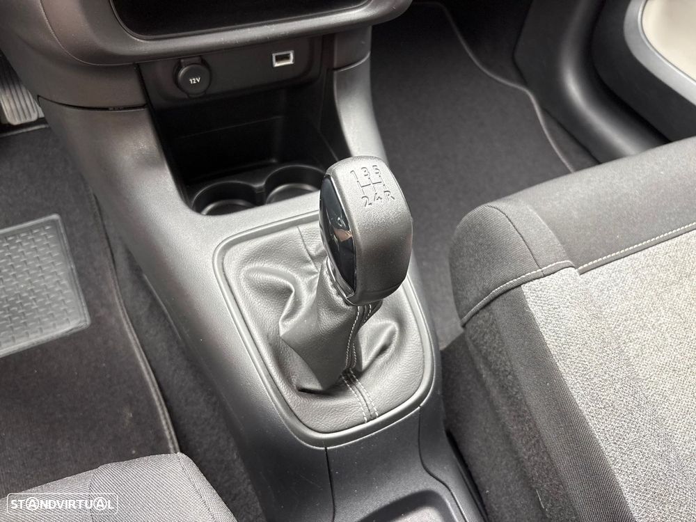 Citroën C3 1.2 PureTech Shine - 38