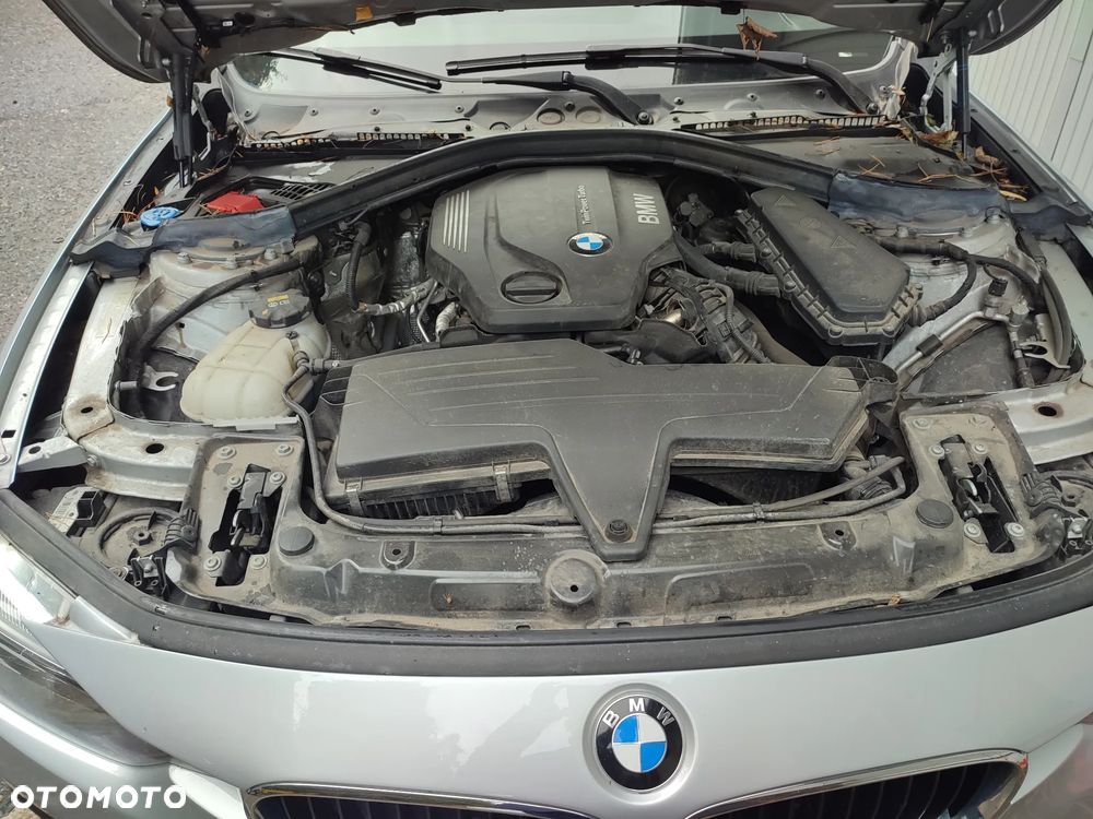 BMW Seria 3 320d - 12