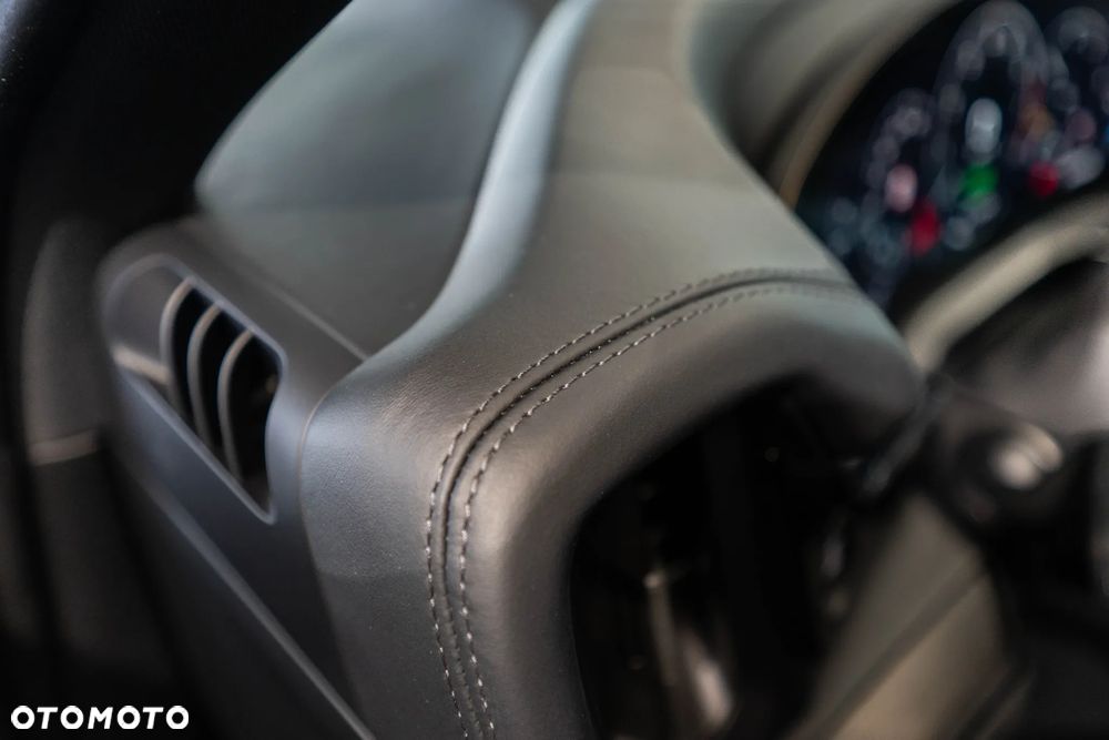 Porsche Cayenne E-Hybrid PHEV Black Edition - 23