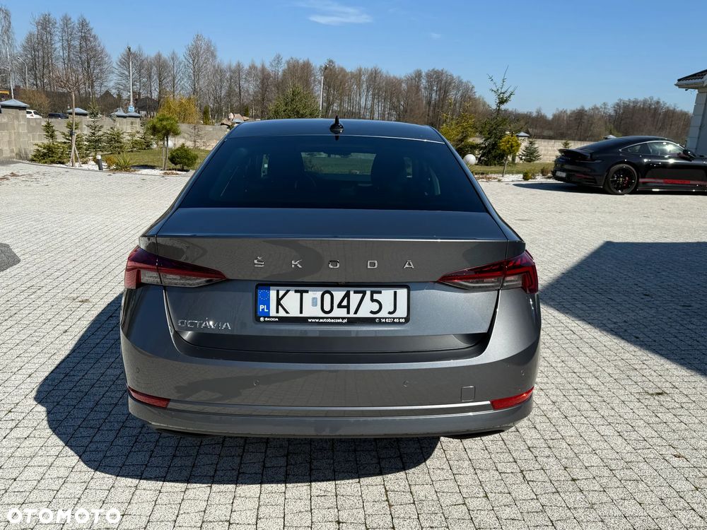 Skoda Octavia 2.0 TDI Style DSG - 6