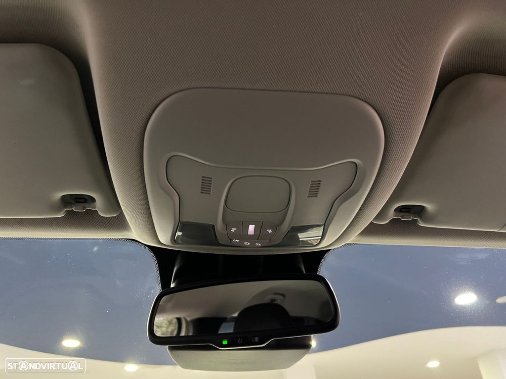 Jeep Renegade 1.0 T Limited - 23