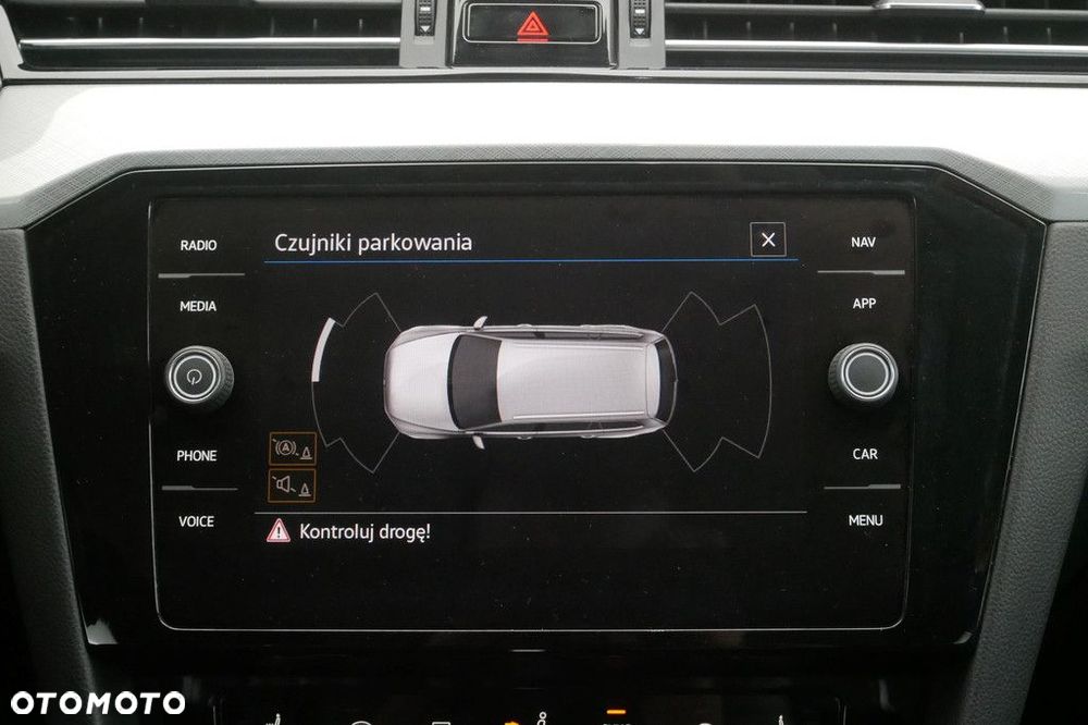 Volkswagen Passat Variant 2.0 TSI Business DSG - 19