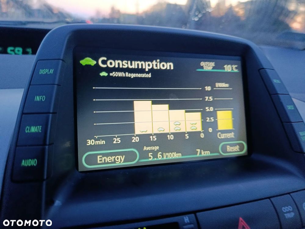 Toyota Prius 1.5 VVT-i Sol (nav) - 4