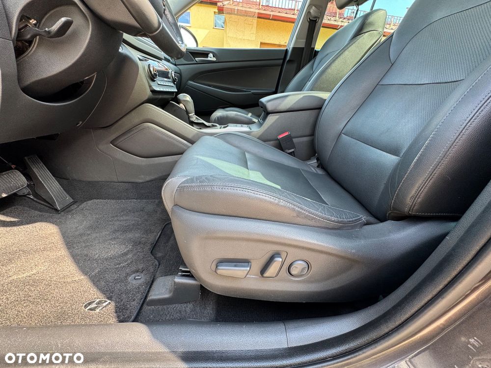 Hyundai Tucson 2.0 CRDI 4WD Automatik Premium - 11