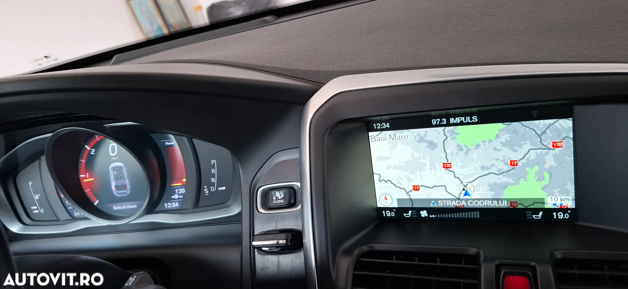 Volvo XC 60 - 30